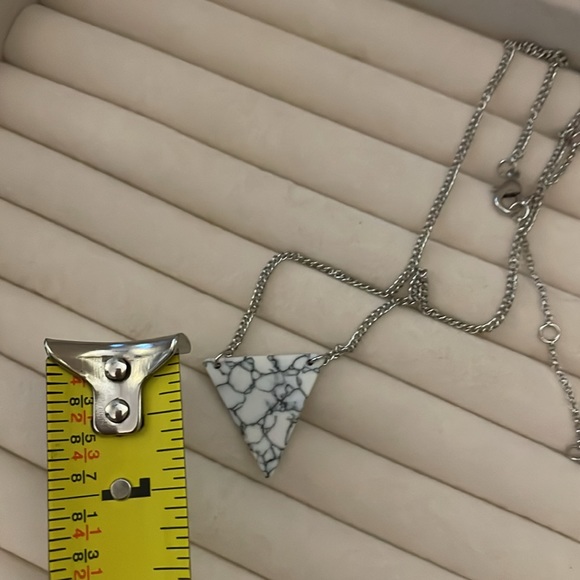 Silver triangle necklace - Picture 8 of 8